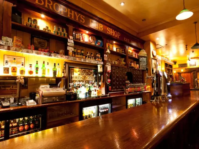 Chalon Le Paddys Bar Oder Ausgehen 2016 1